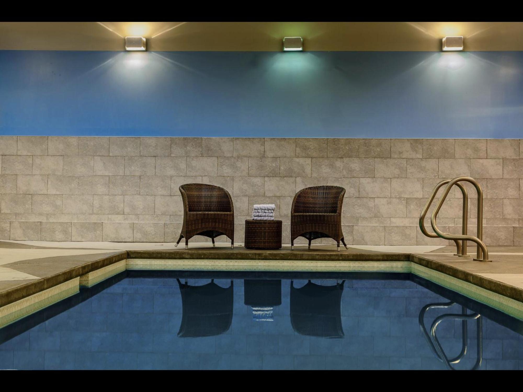 Luxury 2bedroom 2bath Sleeps 6 945 Square Feet